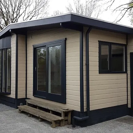 샬레 Op De Veluwe # Linde